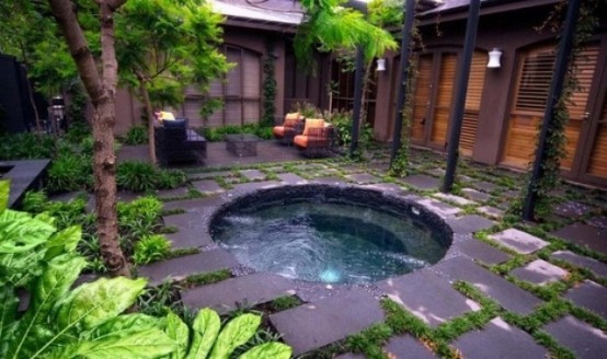 26 Impressive and Breathtaking Outdoor Jacuzzis ...