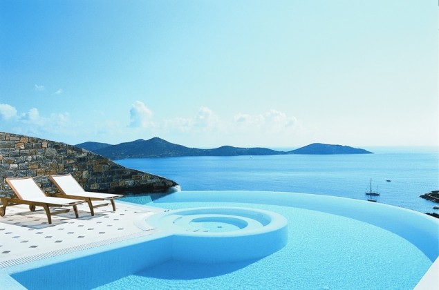 24 Amazing Pools You Need To Jump In Before You Die