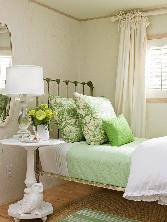 43 Spring Inspired Fresh And Colorful Bedroom Designs