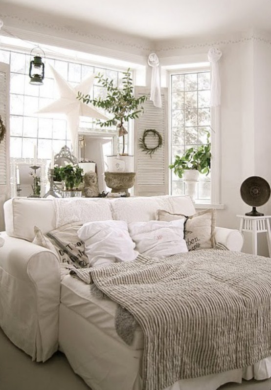 Modern Warm White Bedroom Ideas for Large Space