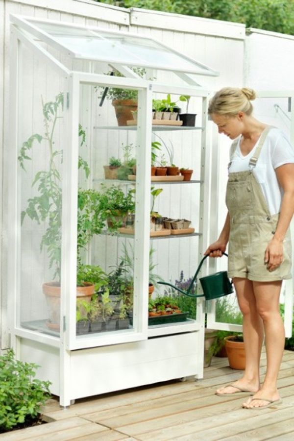 Useful Ideas For Small Space Gardens 