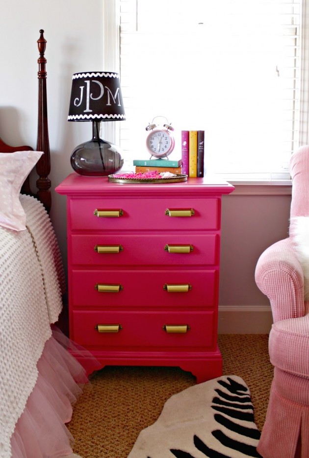 Simple Brightly Colored Furniture for Small Space