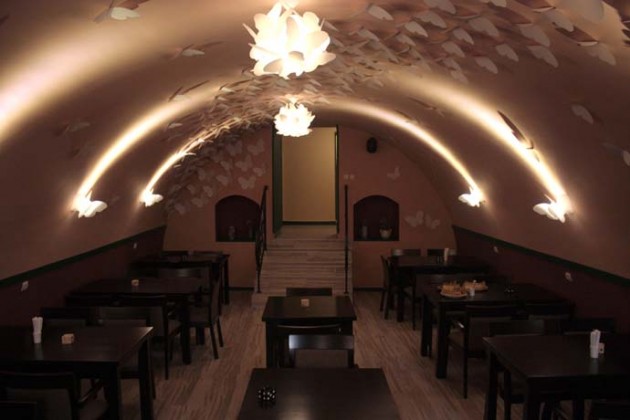 Entirely Handmade Bar Restaurant: Journey Pub in Bucharest