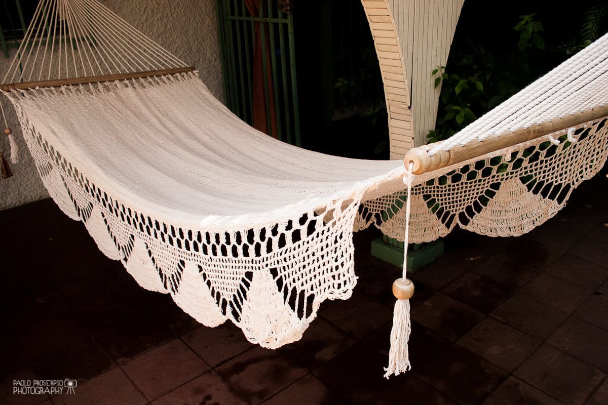18 Comfortably Relaxing Hammocks for Spring