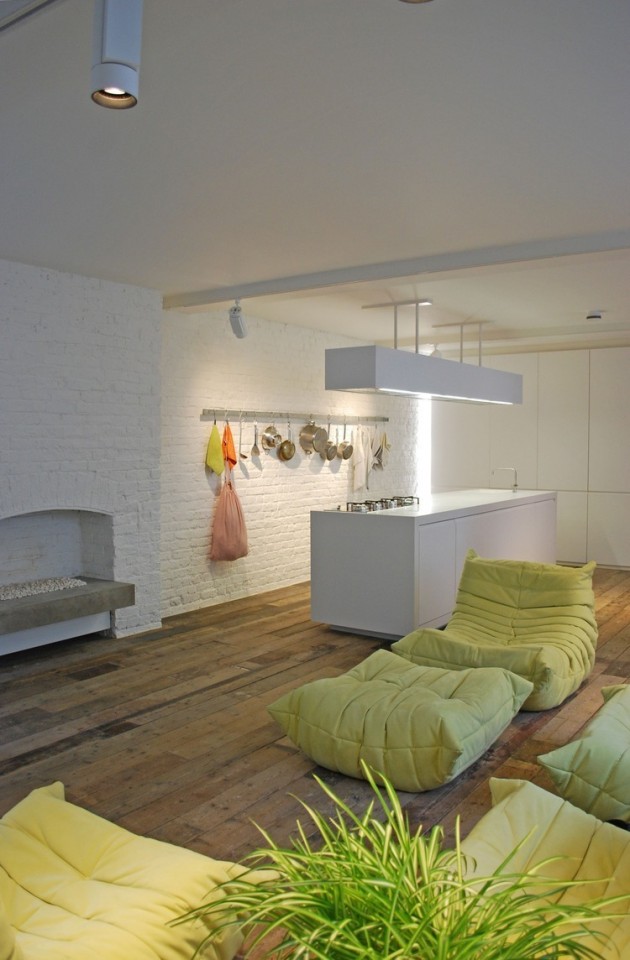 Fascinating Minimalist Loft Apartment in London