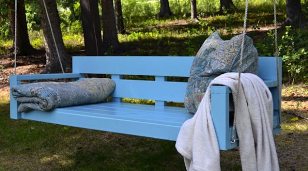  DIY backyard furniture. All of us wants to stay outside in the hot