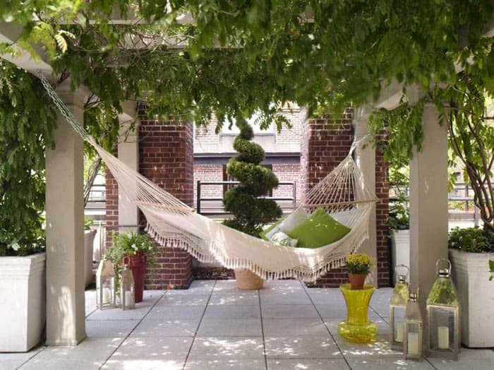 15 Really Cool Outdoor Hammock Designs