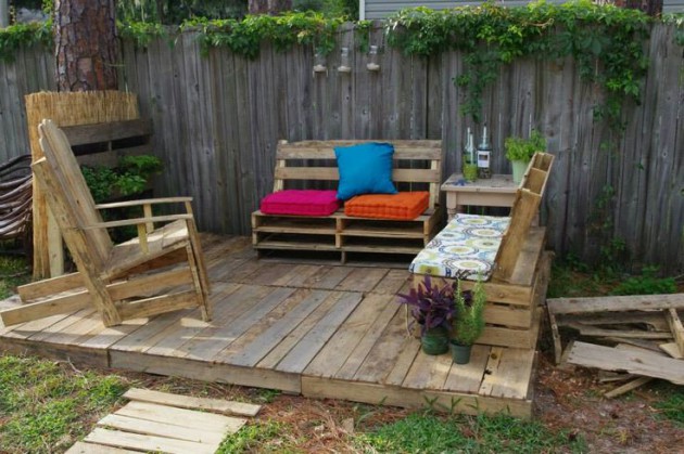 23 Super Smart Ideas To Transform Old Pallets Into Functional Outdoor Furniture