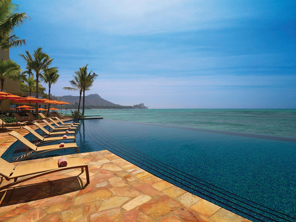18 perfect infinity pool designs that will make you go crazy