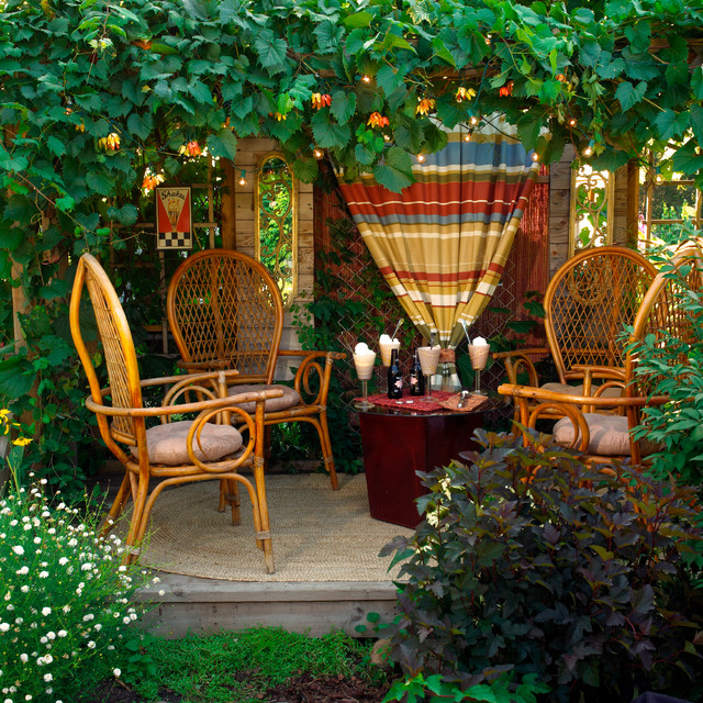 17 Lively Shabby Chic Garden Designs That Will Relax And
