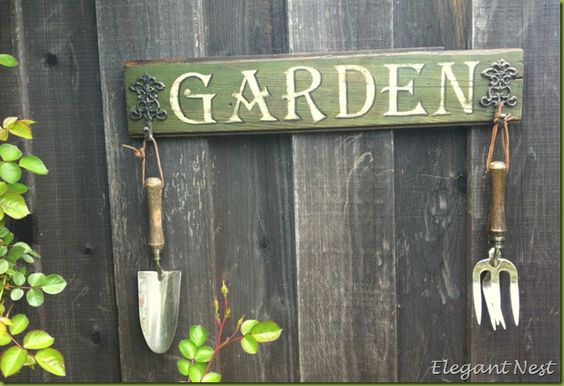 15 Adorable DIY Signs & Markers To Give Schmeck To Your Garden