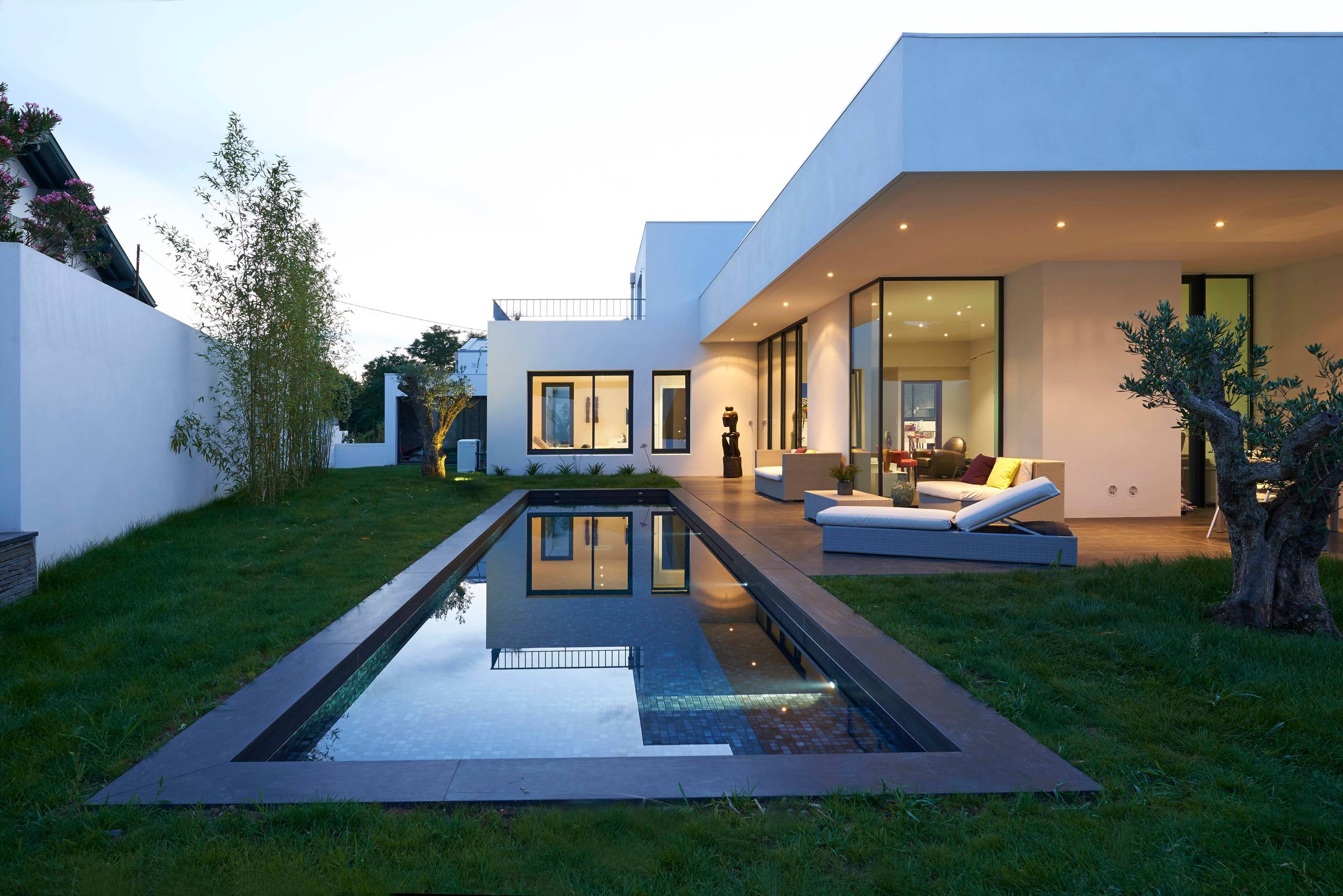18 Dazzling Modern Swimming Pool Designs - The Ultimate Backyard