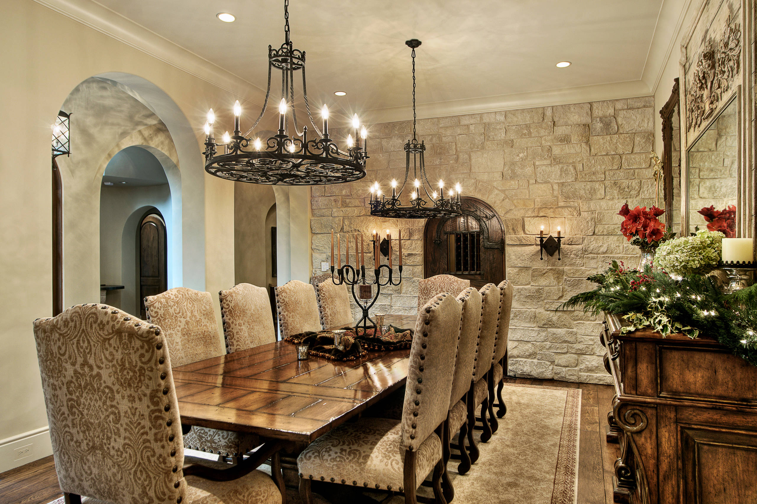 Absolutely Gorgeous Mediterranean Dining Room Designs