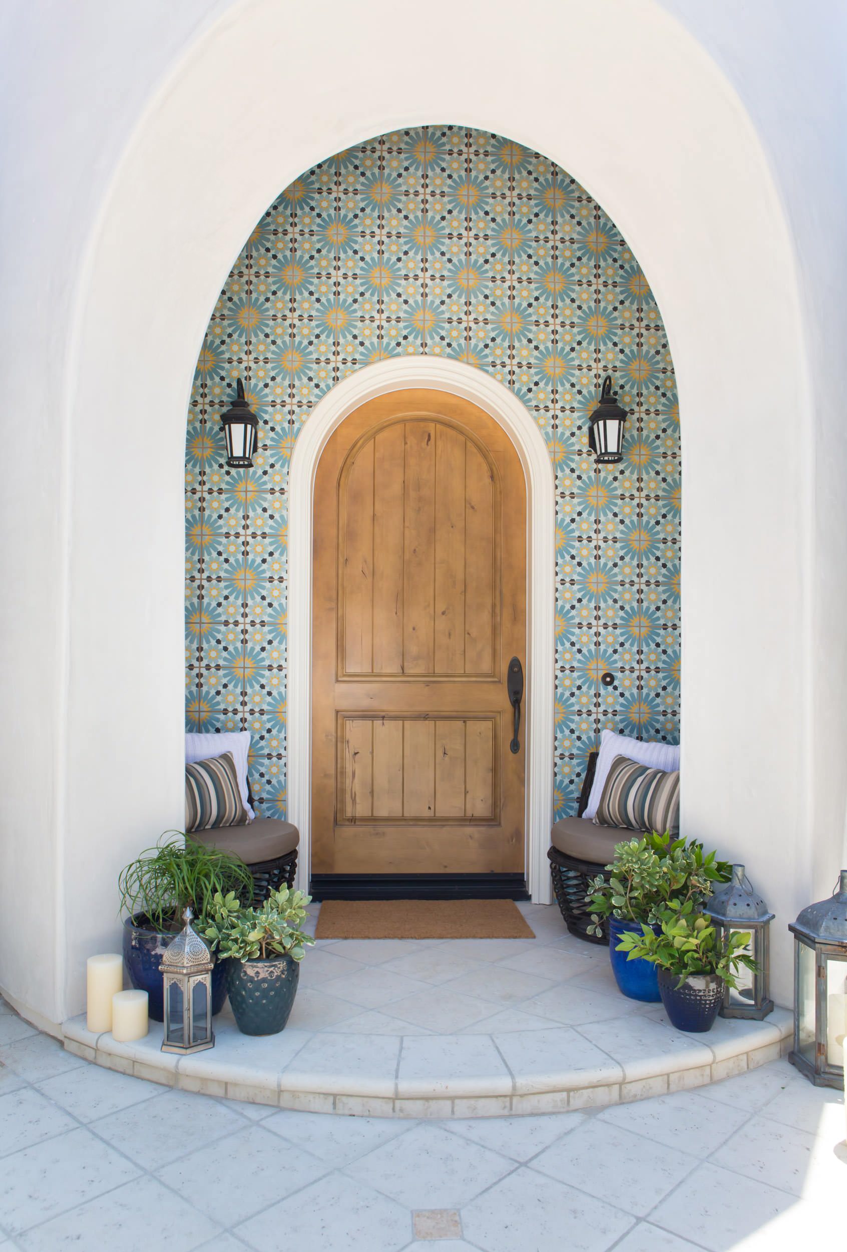 16 Tempting Mediterranean Entrance Designs That Will Stun You