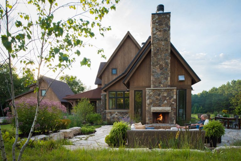 15 Spectacular Rustic Exterior Designs That You Must See