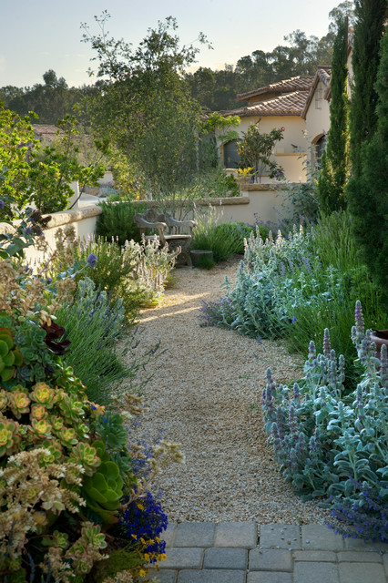 15 Fascinating Ideas Of Tuscan Gardens That Will Amaze You