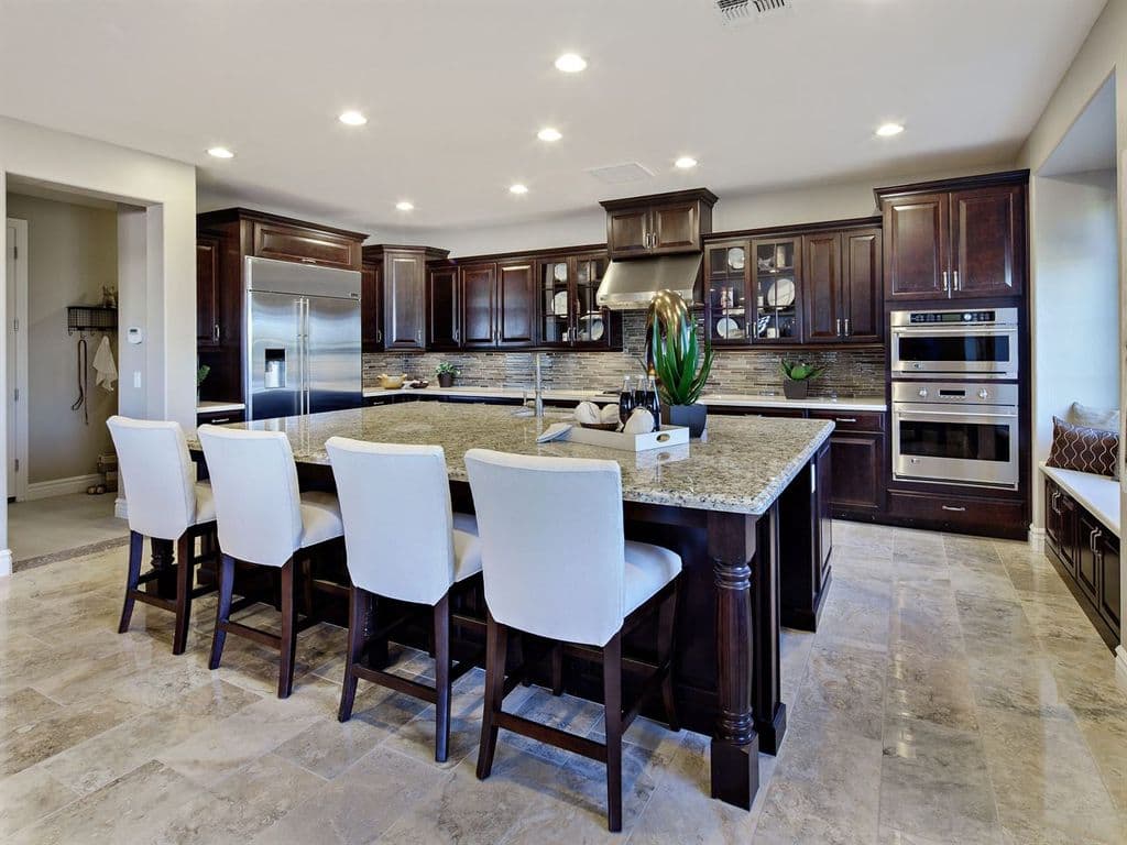 15 Delightful Kitchen Designs With Marble Flooring For Luxurious Look