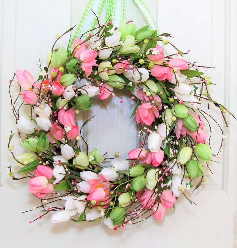 15-Beautiful-Handmade-Floral-Easter-Wreath-Designs-Perfect-For-Spring-1.jpg