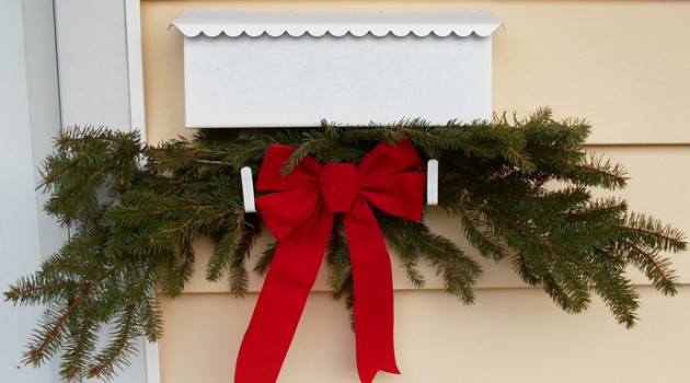 26 Ideas to Dress up Your Mailbox in a Fairy tale Look for this Christmas