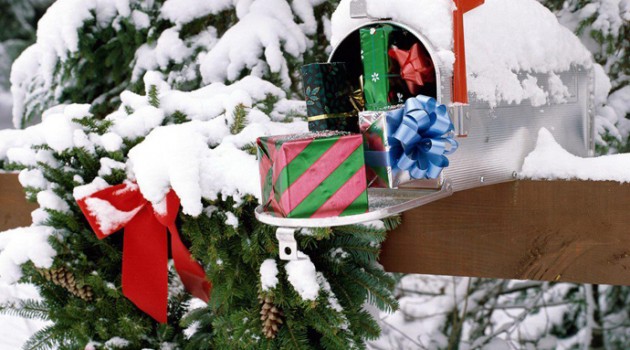 Ideas to Dress up Your Mailbox in a Fairy tale Look for this Christmas
