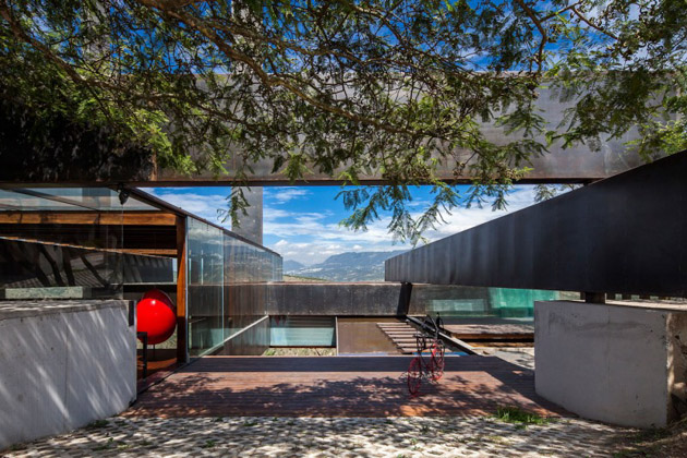 Algarrobos House by Jose Maria Saez and Daniel Moreno Flores