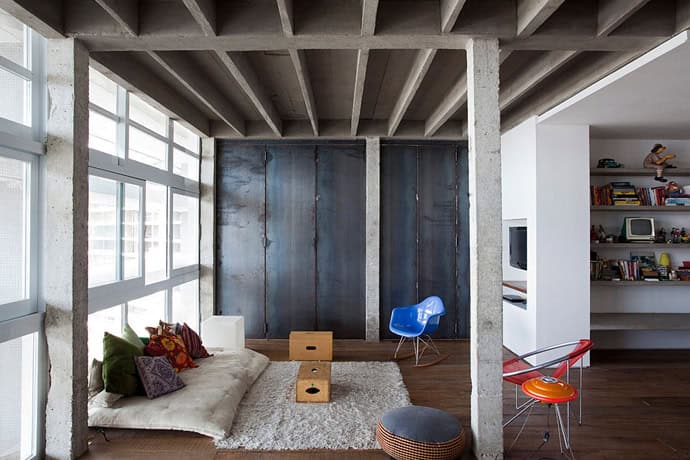 Oscar Niemeyer’s Copan Apartment Redesigned by Felipe Hess & Renata Pedrosa
