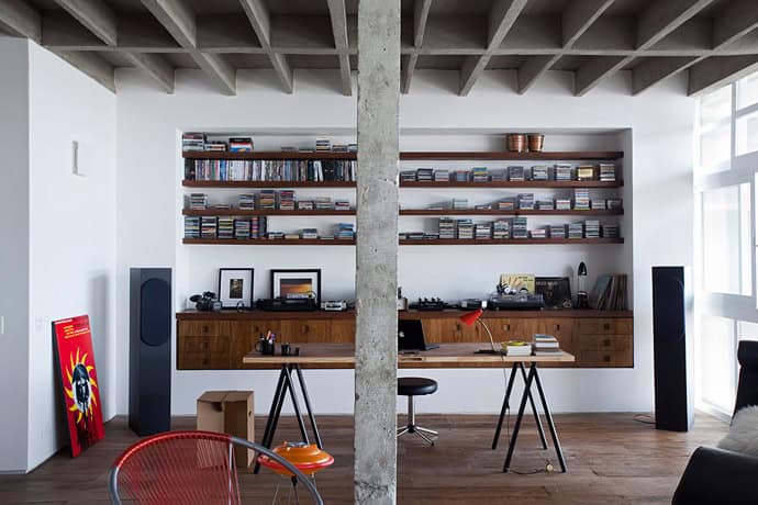 Oscar Niemeyer’s Copan Apartment Redesigned by Felipe Hess & Renata Pedrosa