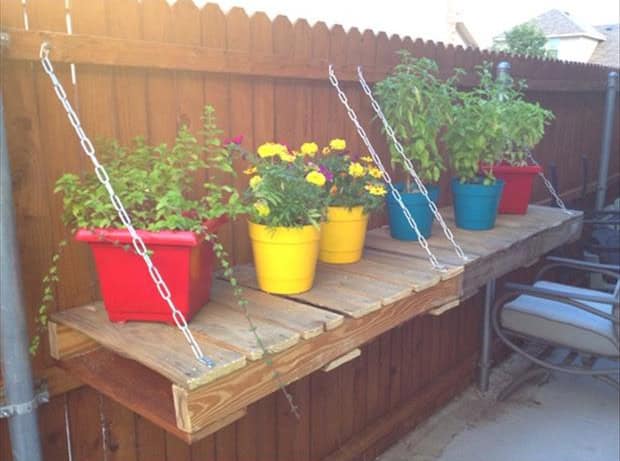 28 Amazing Uses For Old Pallets