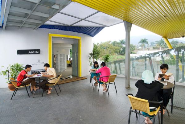 Colorful And Eye-Catching Library Built From Recycled Shipping Containers