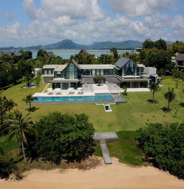 Villa Verai- Stunning Beachfront Property in Phuket