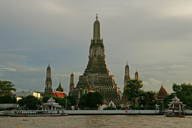 Wat Arun Buddhist Temples ArchitectureArtDesigns (4)