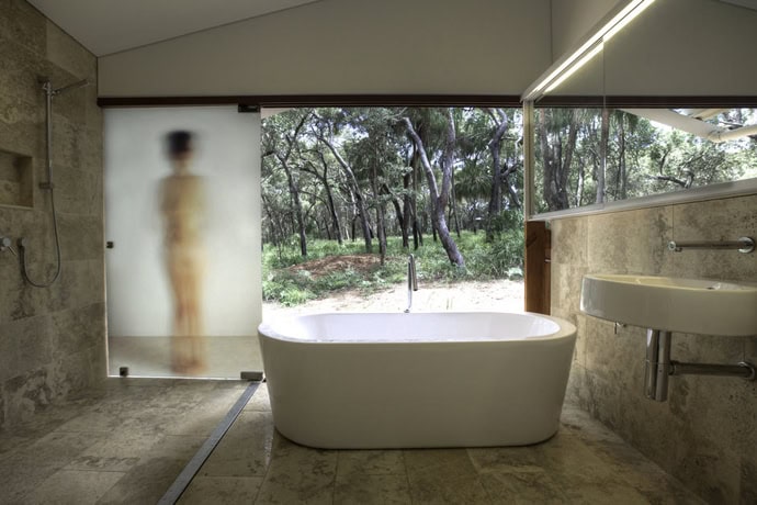 37 Amazing Bathroom Designs That Fused with Nature