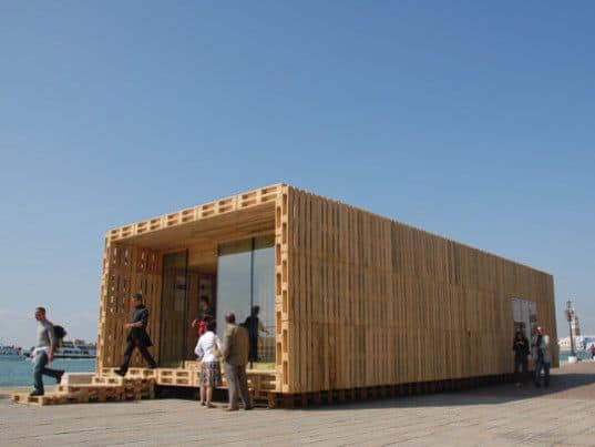 20 Inventive Ways to Upcycle Shipping Pallets