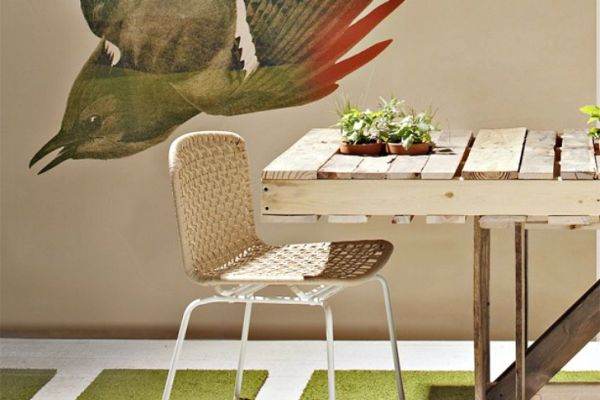 20 Inventive Ways to Upcycle Shipping Pallets