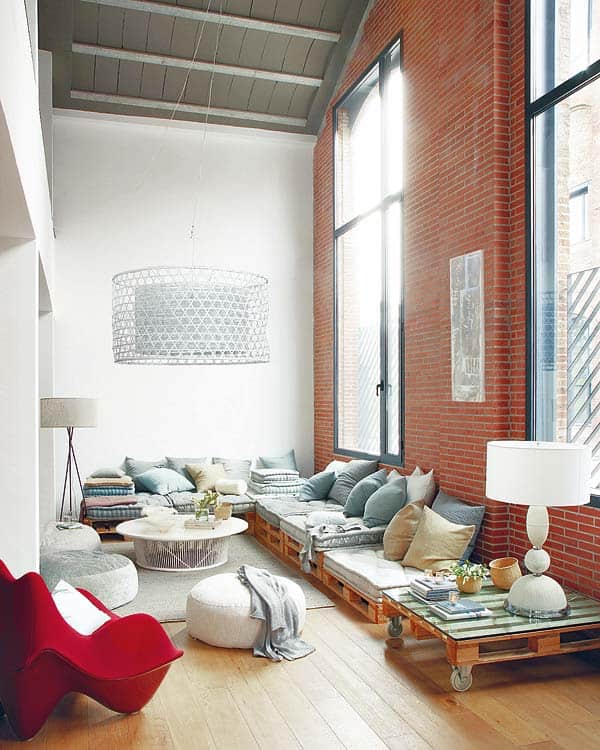 20 Inventive Ways to Upcycle Shipping Pallets