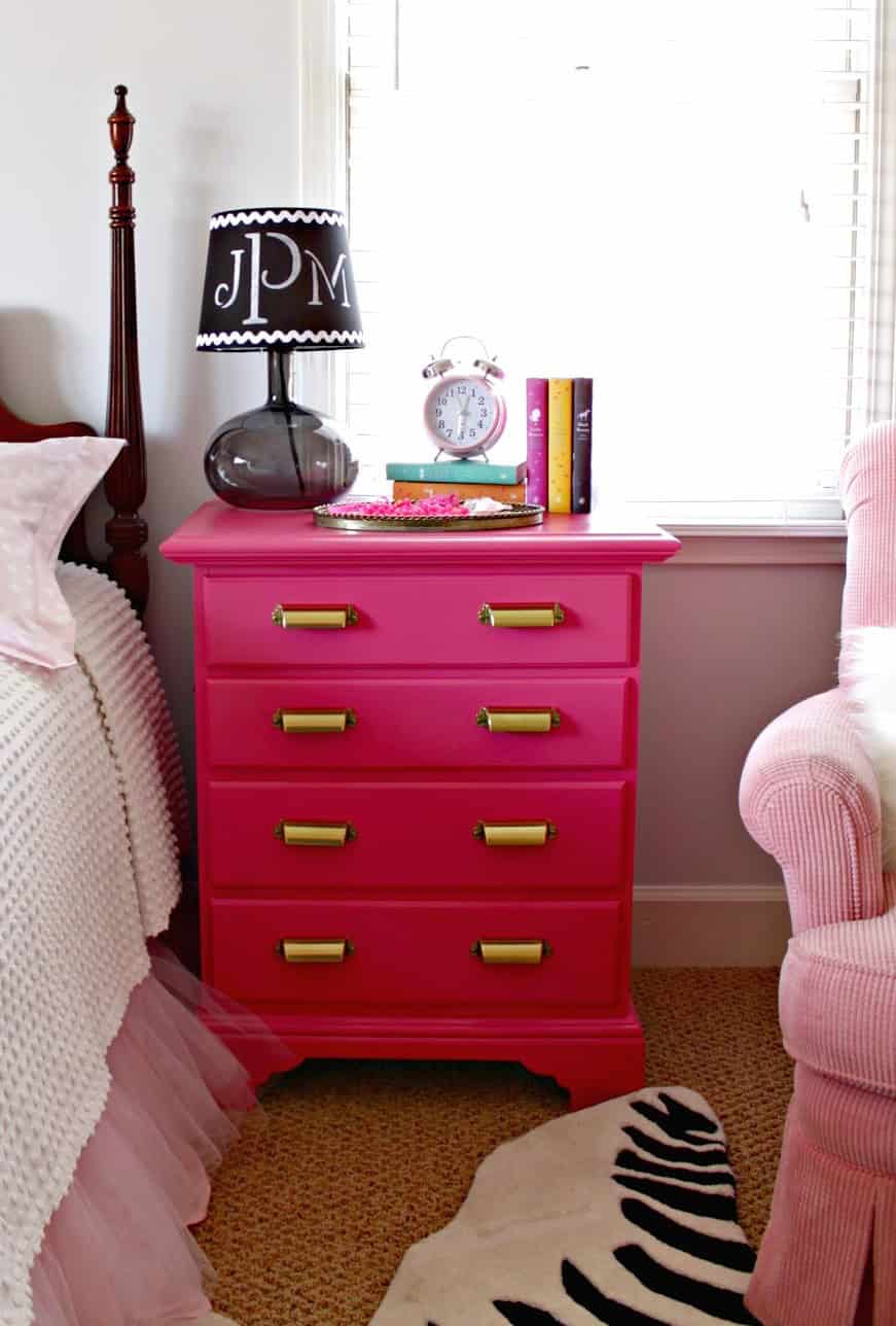25 Brightly Painted Furniture Ideas 13
