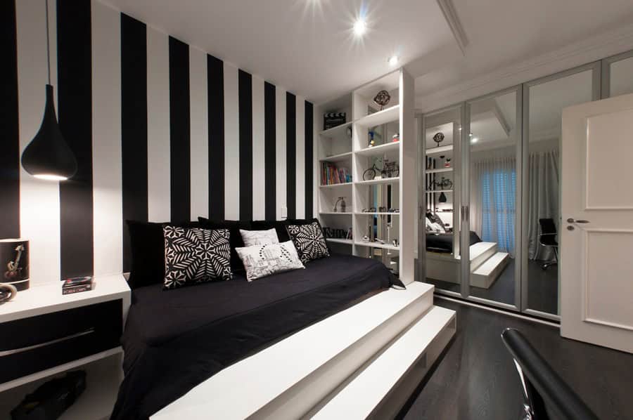 20 Elegant and Classy Striped Walls 15