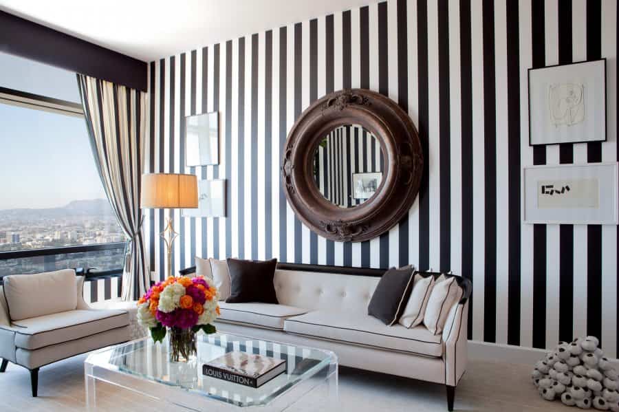 20 Elegant and Classy Striped Walls 16