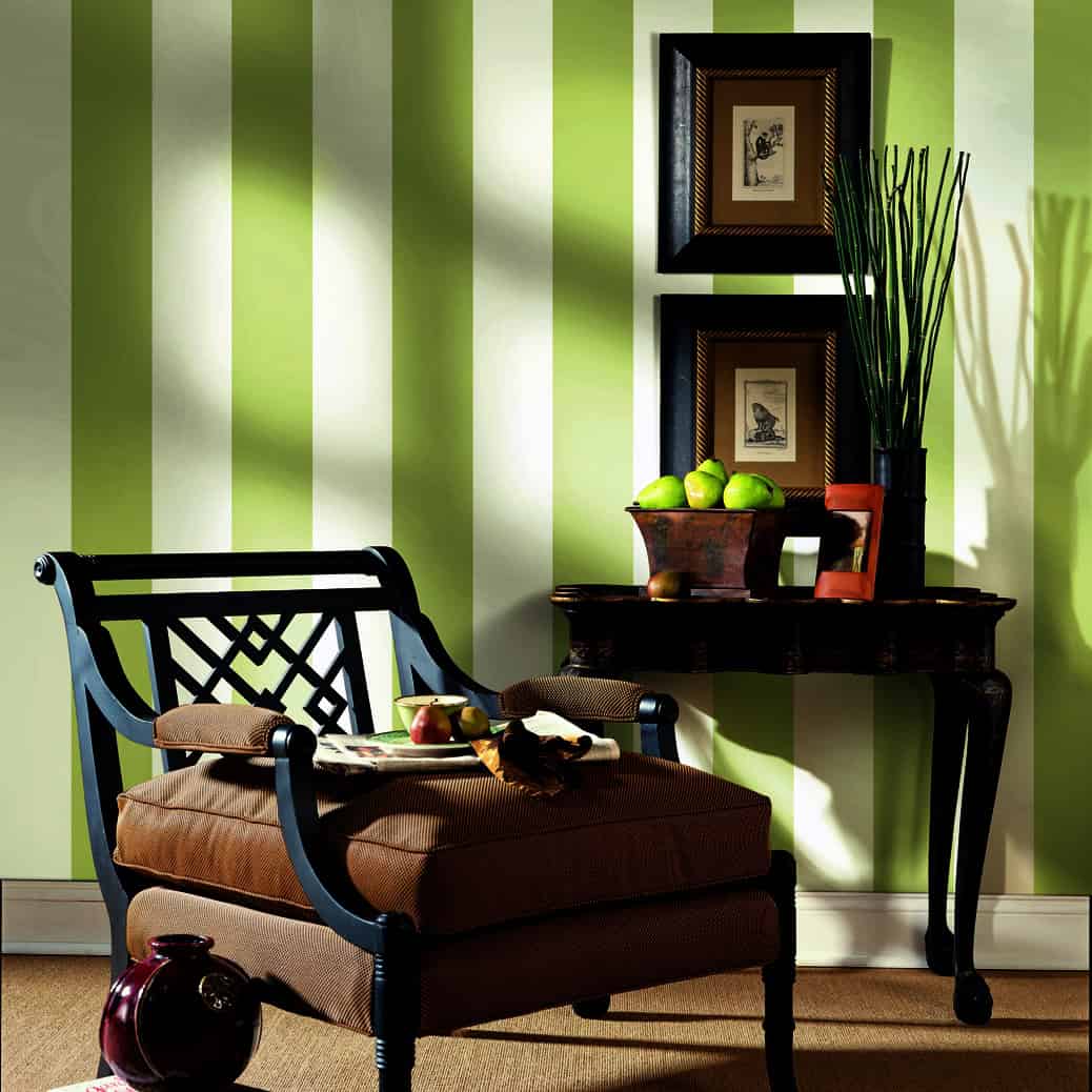 20 Elegant and Classy Striped Walls