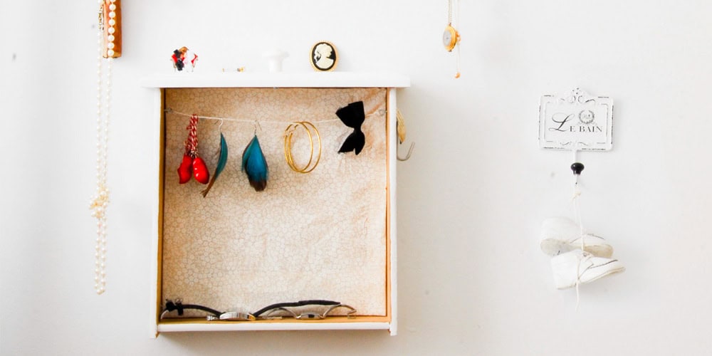 8. You can use it as a jewelry hanger. 8