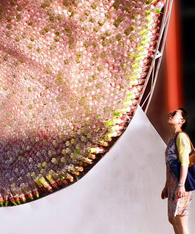 The Cola-Bow by Penda