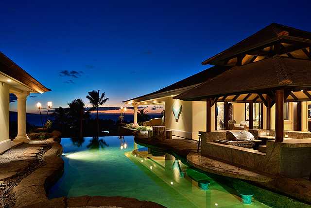 22 Breathtaking Pool-Side Bar Ideas beaumondevillas._com