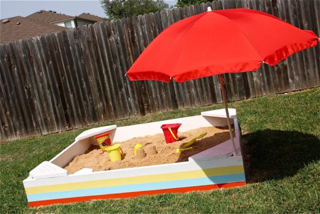 Bring the Beach in Your Backyard - Amazing DIY Sandbox