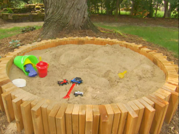 Bring the Beach in Your Backyard - Amazing DIY Sandbox