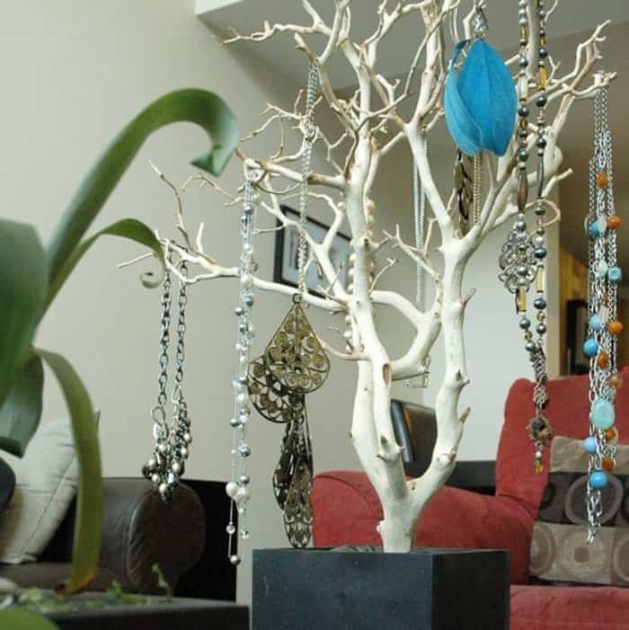 4. Make modern tree hanger myhome._1ru
