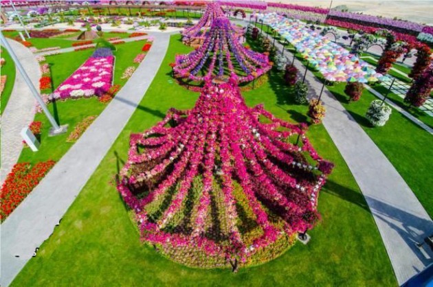 noordinaryhome._com_new-attraction-in-dubai-the-worlds-biggest-flower-garden-32-photos