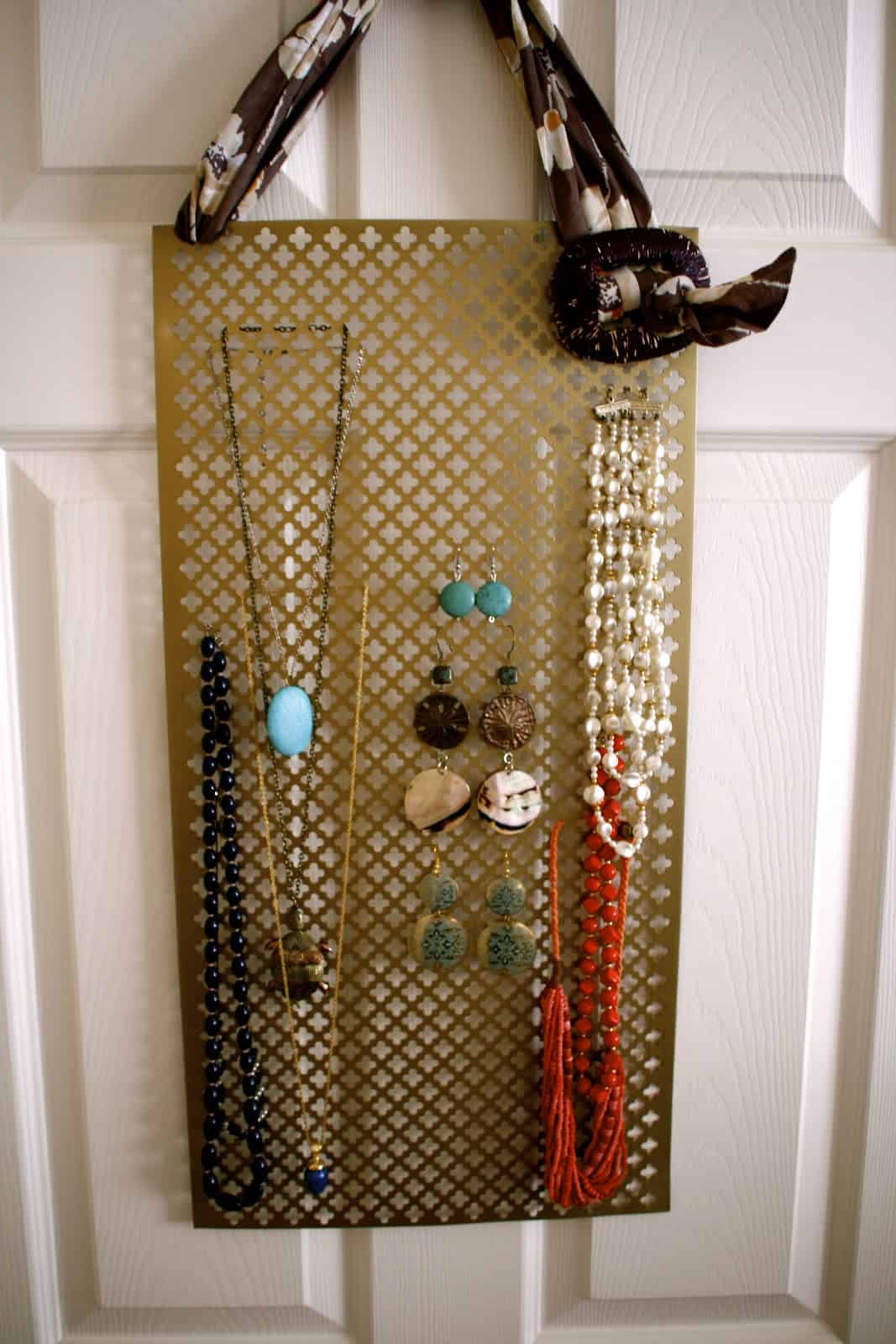 6. Wine corks, old shirts, and other old items also can be used pearlspoppiespinkiesup.blogspot._com