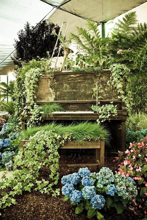 26 DIY Inventive Ideas how to Repurpose Old Pianos