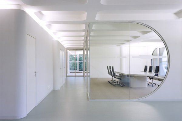 25 Luxury and Unusual Minimalist Office Designs