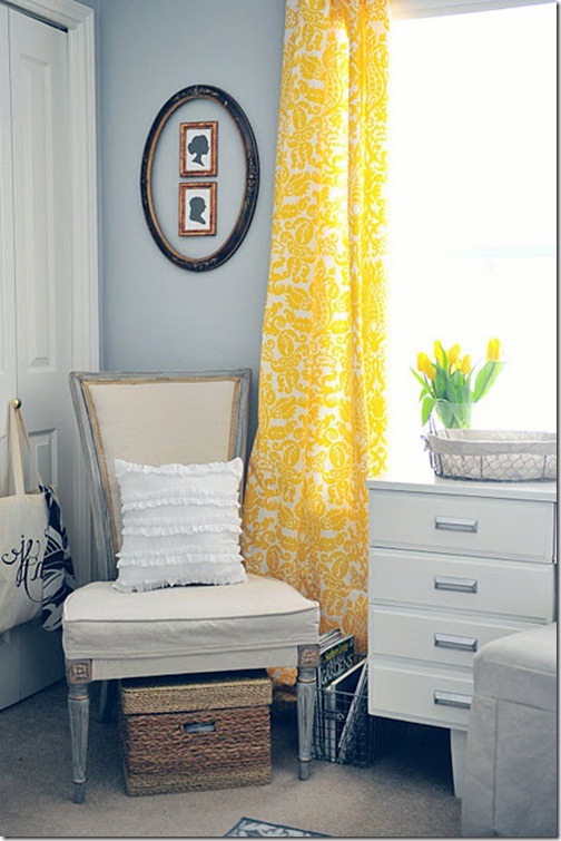 20 Chic Interior Designs With Yellow Curtains